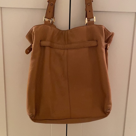 Tory Burch Tan Shoulder Bag - Picture 5 of 9